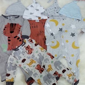 4 Baby Boys Safari Sleep 'N Plays footies ,  4 Hats 0-3 Months